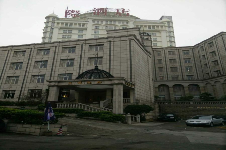 Vienna International Hotel - Long Hua Wan Zhong Cheng Branch Shenzhen Exterior photo